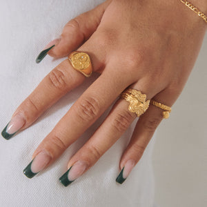 Large Blurry Layers Ring