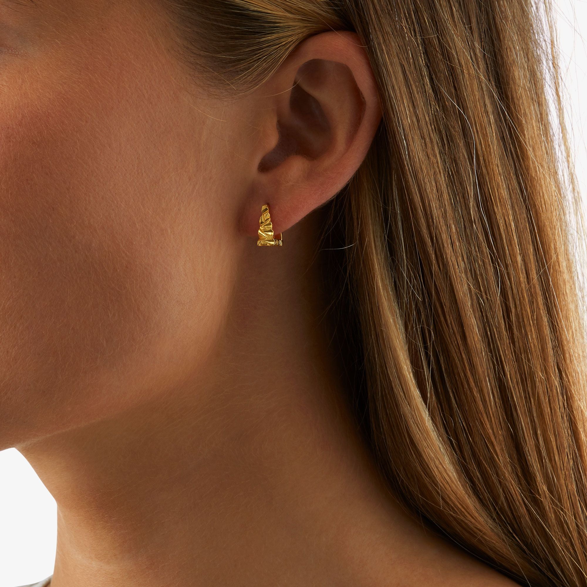 Small Edgy Silicium Earrings