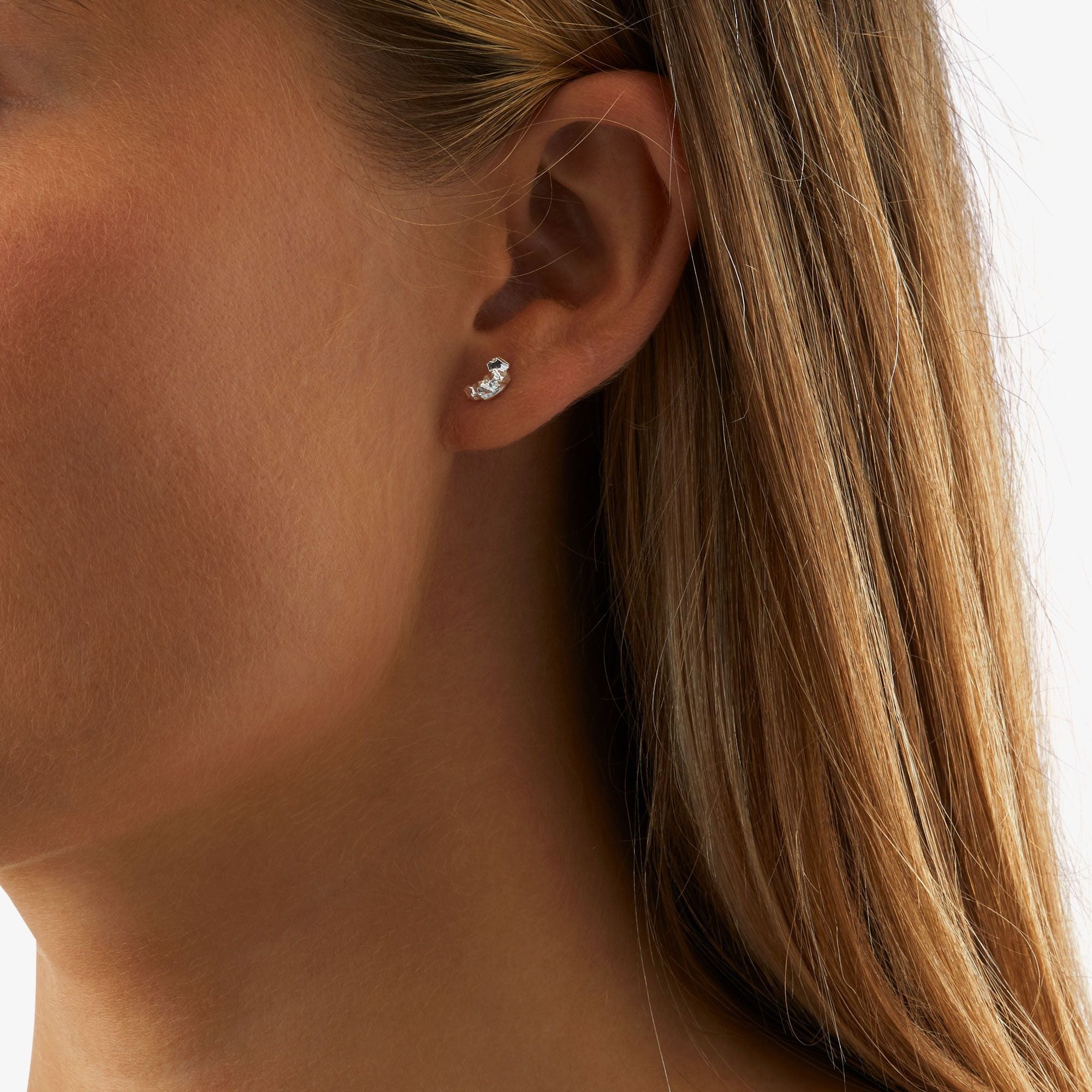 Small Fragment Silicium Stud Earrings